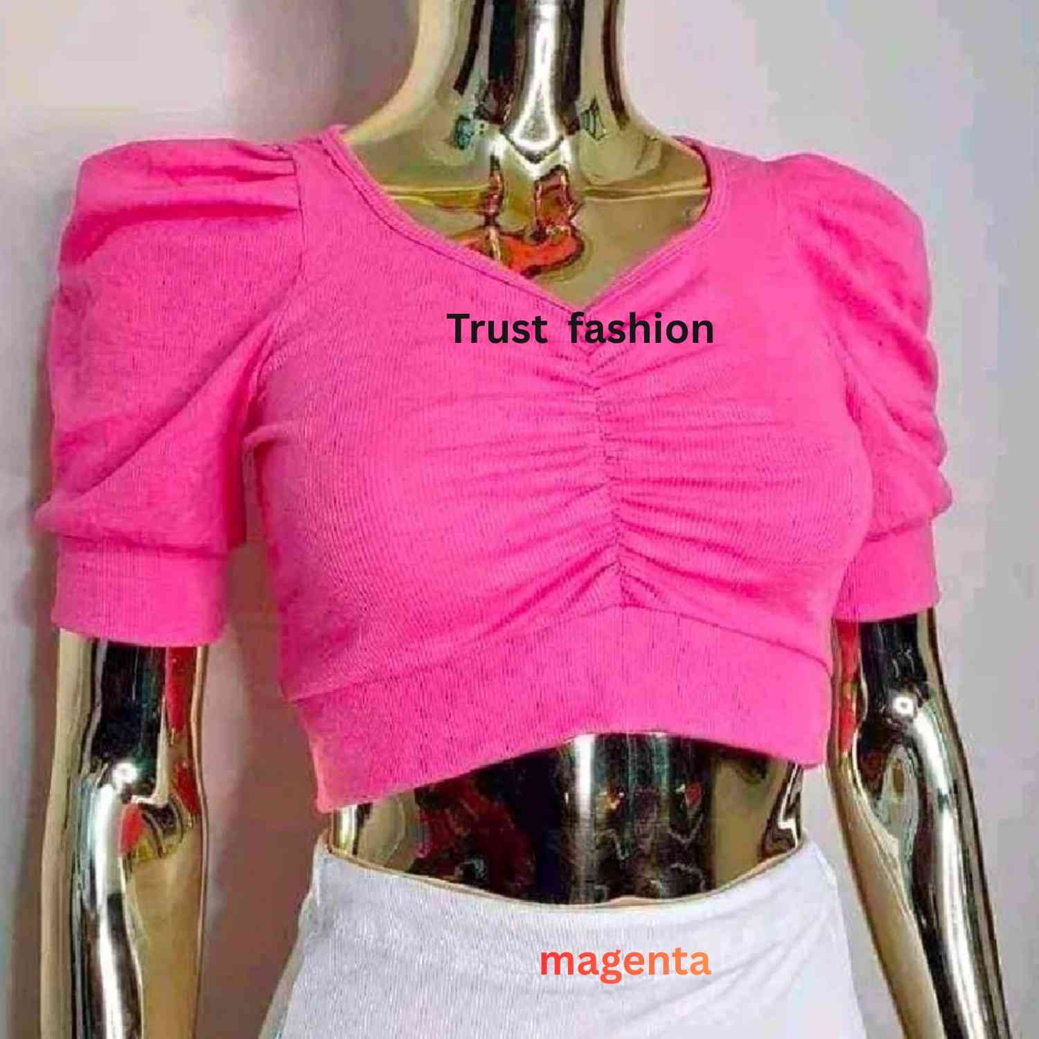 হাফ হাতা হাফ ক্রপ টপ ব্লাউজ